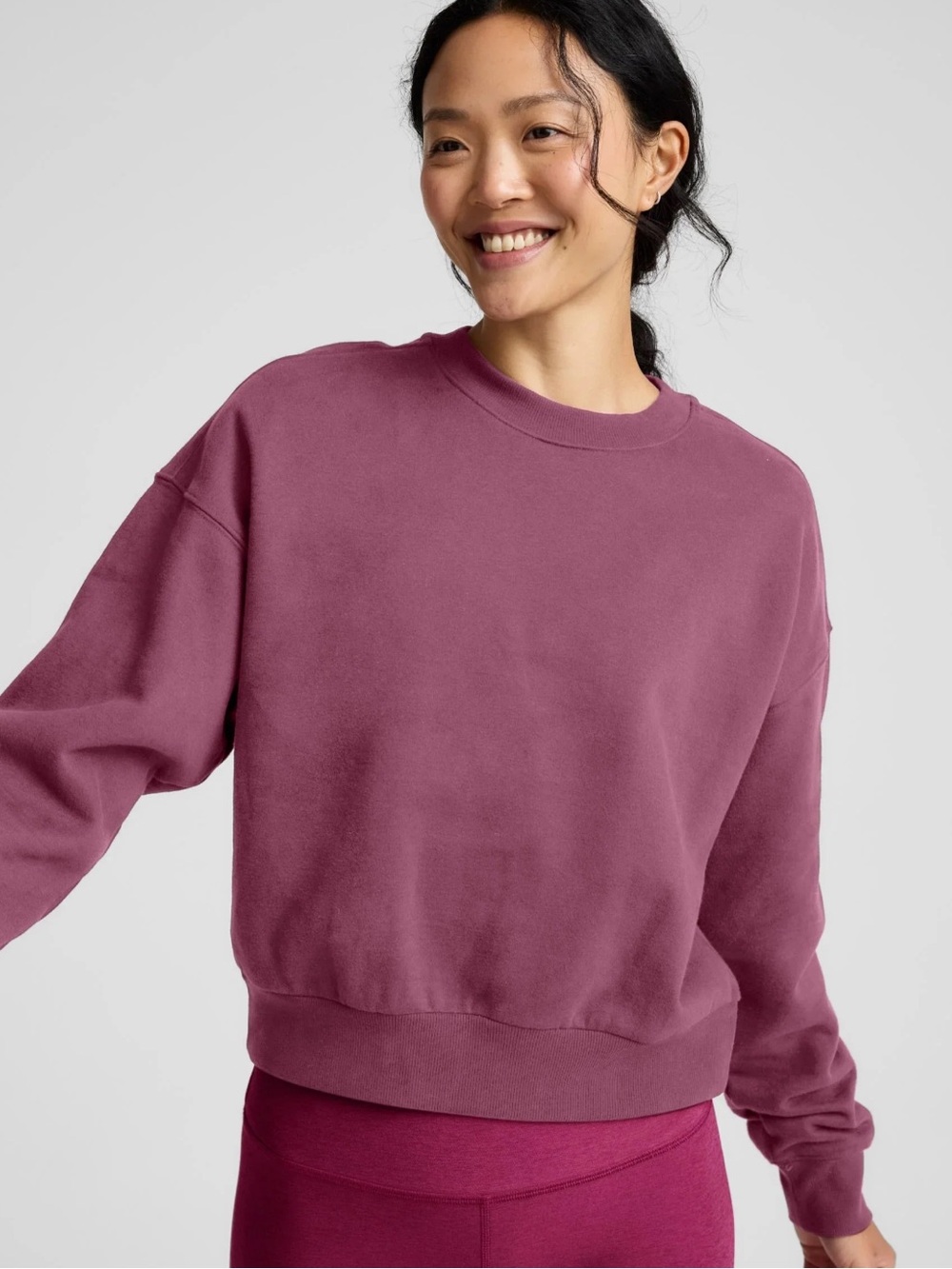 Beyond Yoga Crewneck Sweatshirt - mulberry pink
